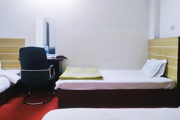 Room 18 of 74