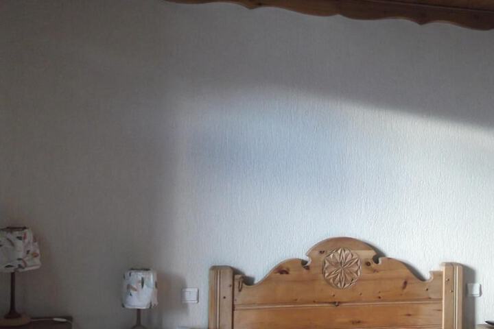 Room 5 of 38