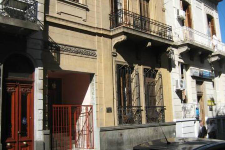 Image of Hotel Carly