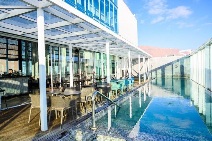 Hotel with Pool