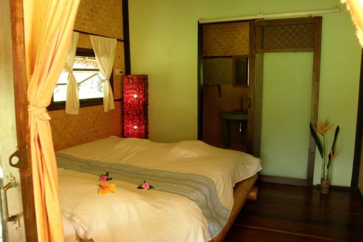 Room 11 of 22