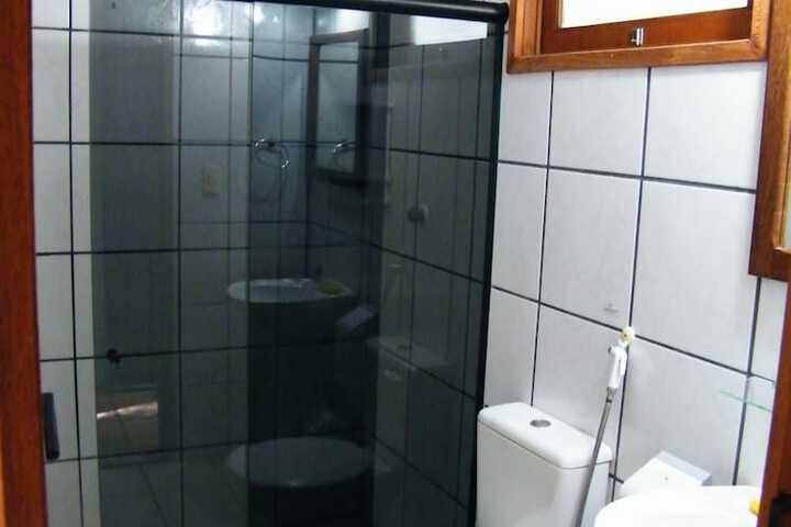 Room 12 of 40