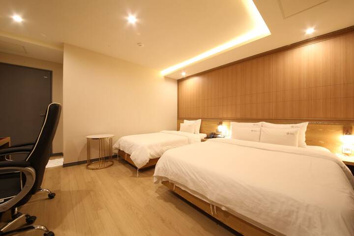 Room 63 of 110