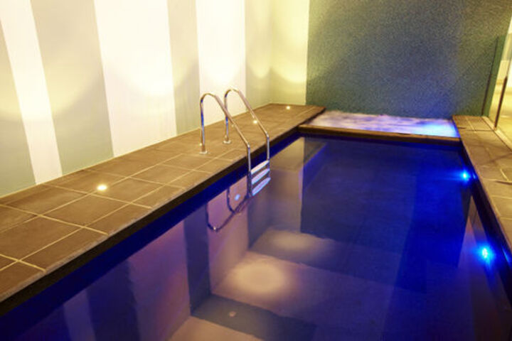 Pool 25 of 27