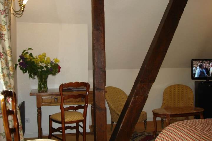 Room 10 of 43