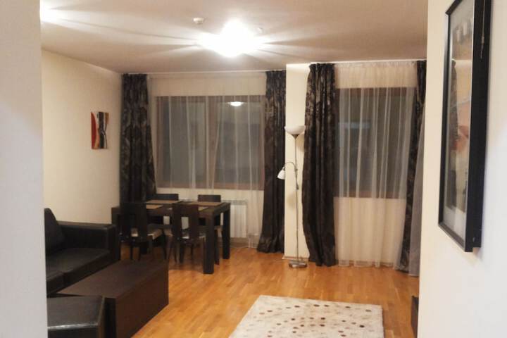 Room 6 of 68