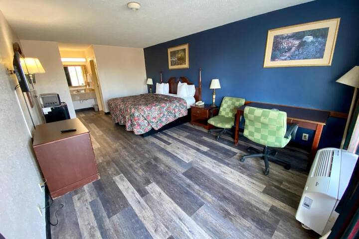 Room 14 of 69