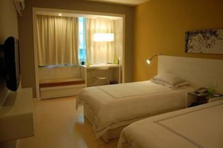 Room 19 of 31