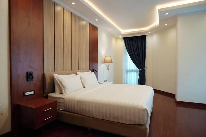 Room 13 of 73