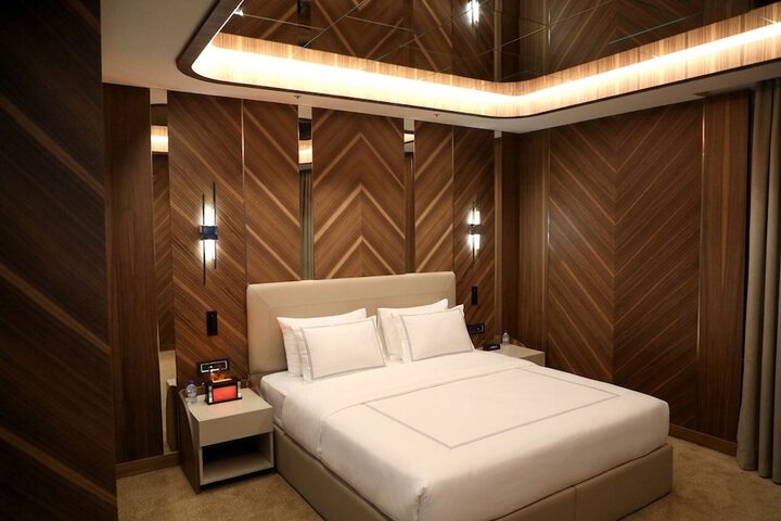 Room 15 of 43