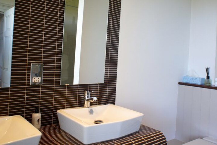 Room 18 of 36