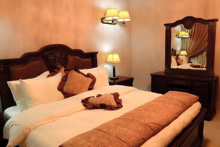 Room 6 of 21
