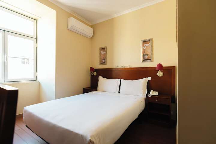 Room 16 of 49