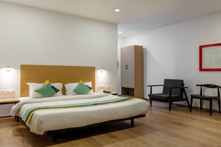 Room 8 of 35