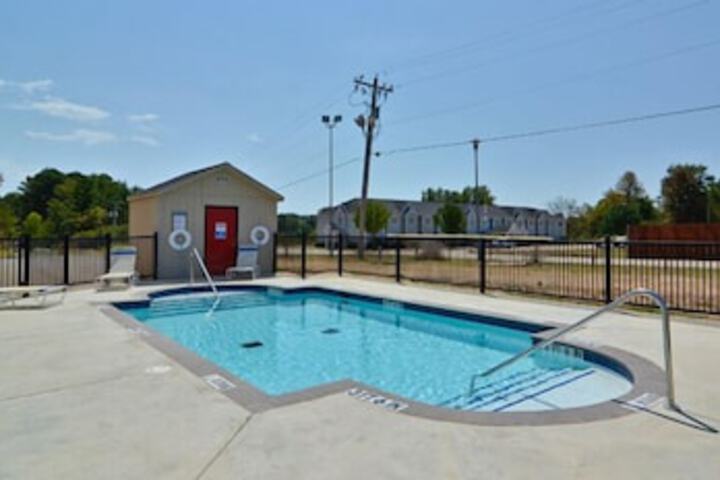 Pool 49 of 78