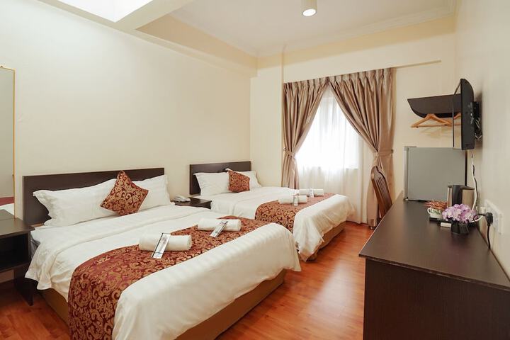 Room 21 of 38