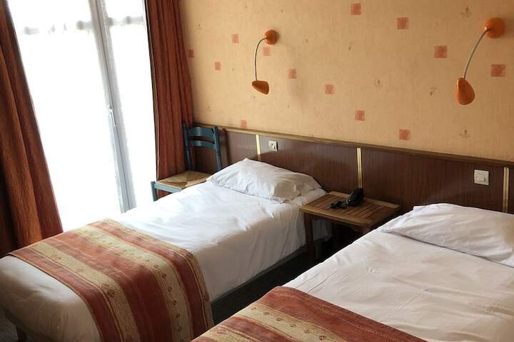 Room 15 of 35