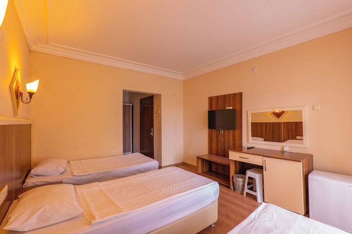 Room 32 of 209