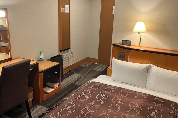 Room 12 of 54