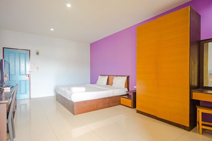 Room 11 of 53