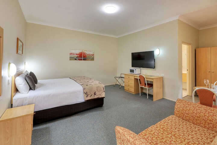 Room 22 of 43
