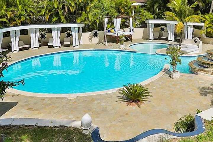 Pool 14 of 15