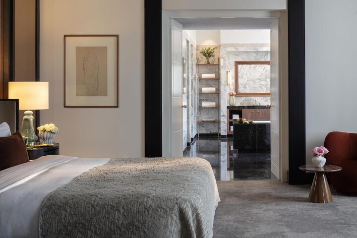 Room 40 of 93