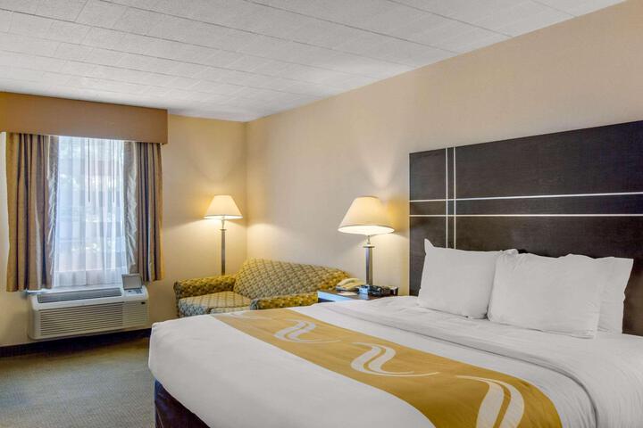 1 King Bed (1 of 8)