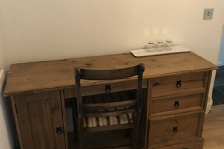 Room 25 of 40