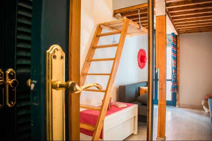 Room 5 of 74