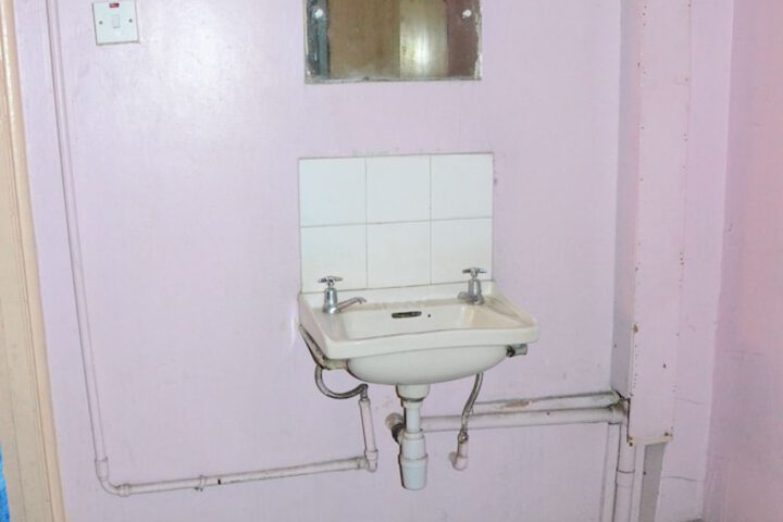 Room 15 of 23