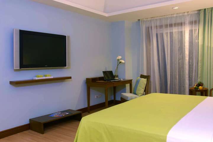 Room 7 of 50