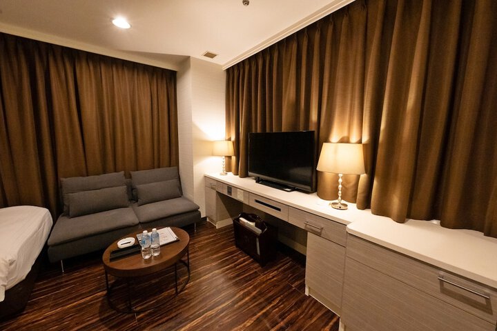 Room 84 of 239