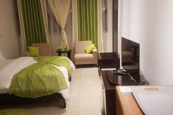 Room 28 of 50