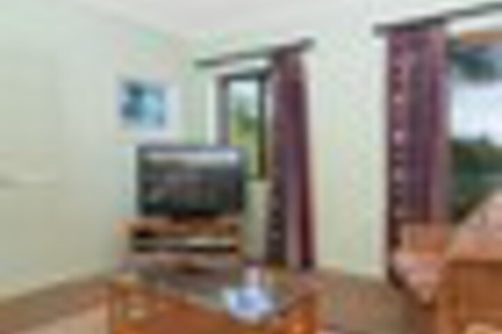 Room 14 of 30