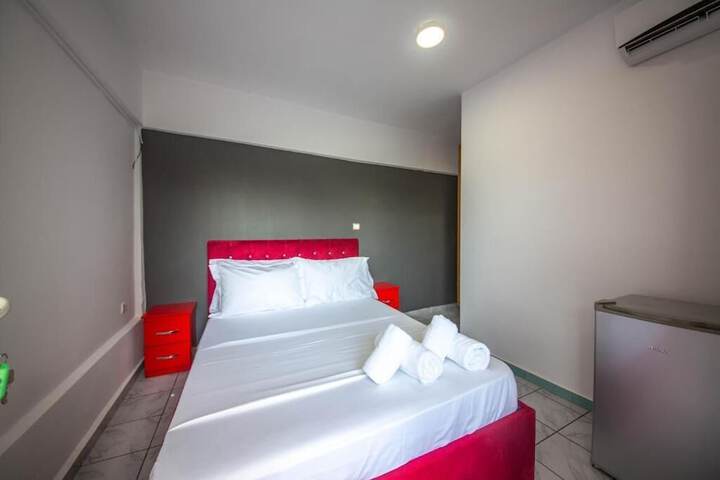 Room 3 of 74