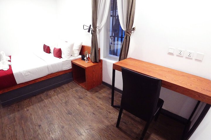 Room 4 of 37