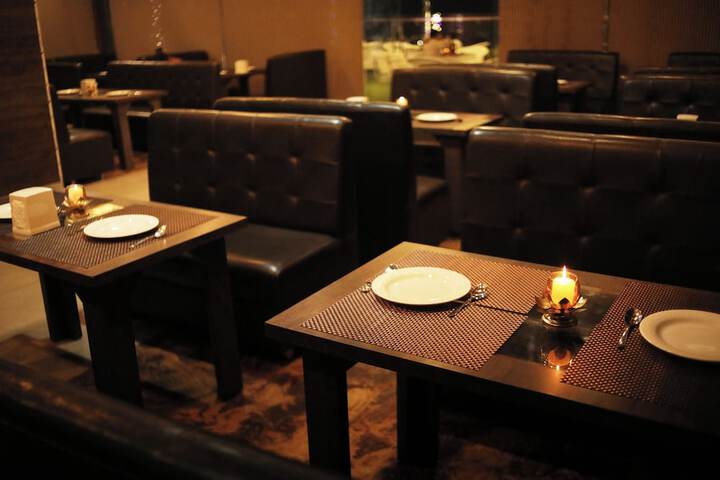 Dining 93 of 109