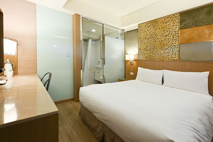 Room 77 of 120