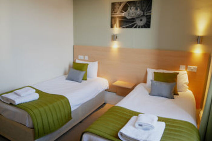 Room 26 of 32