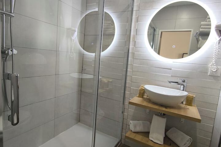 Clean Restrooms