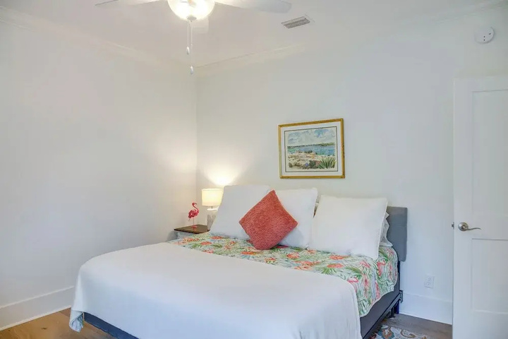 Room 5 of 14