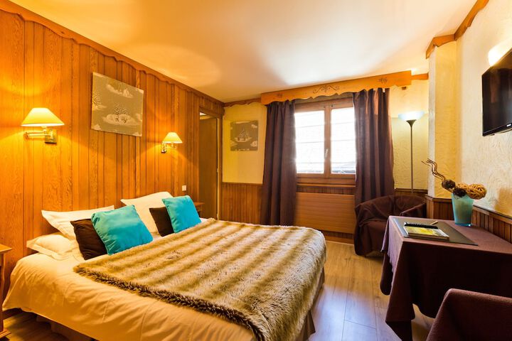 Room 2 of 52