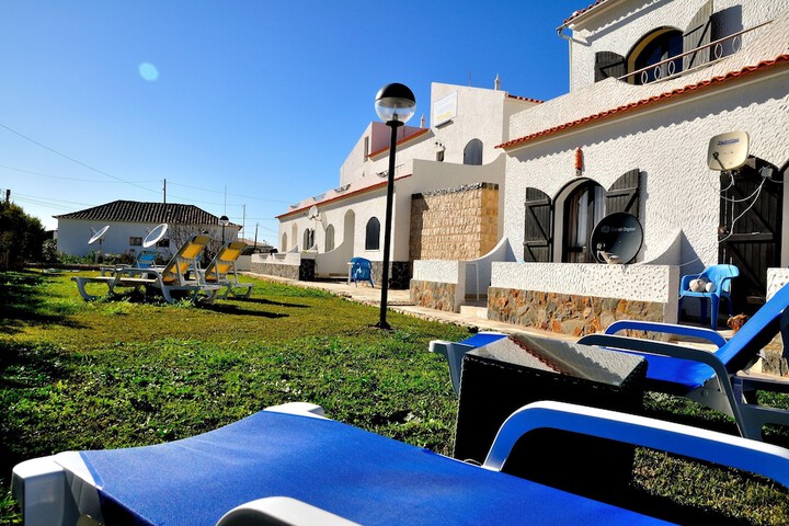 Hotel Exterior 55 of 67