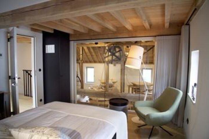 Room 15 of 39