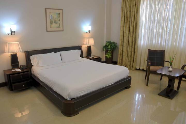 Room 2 of 34