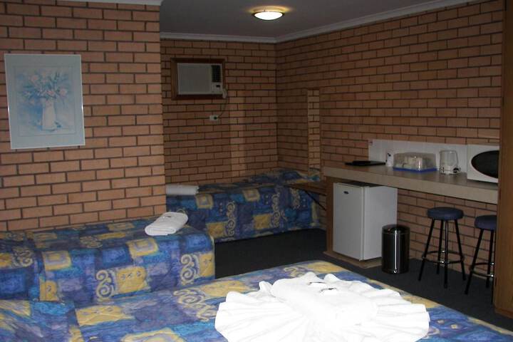 Room 5 of 29