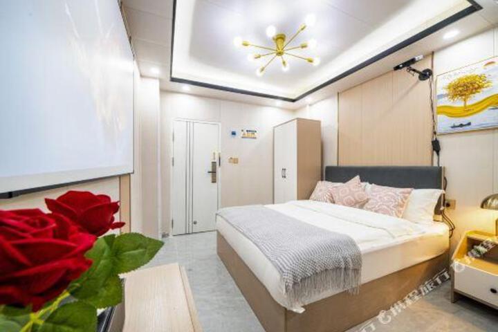 HuaFeng hotel