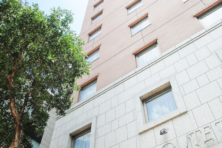 Hotel Entry