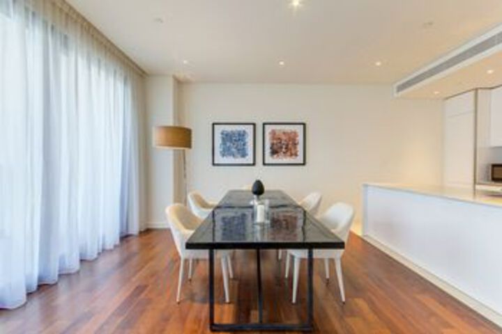 Room 9 of 14